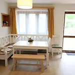Hrdá Ves - Dům U Slunce