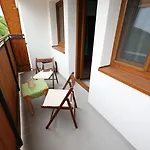 Hrdá Ves - Dům U Slunce Vír