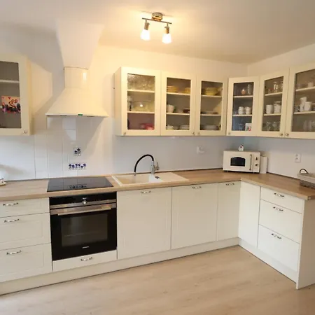 Hrda Ves - Dum U Slunce Holiday home