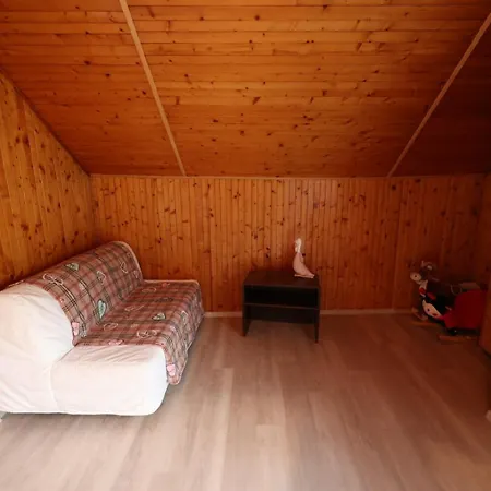 Hrda Ves - Dum U Slunce Feriehus *