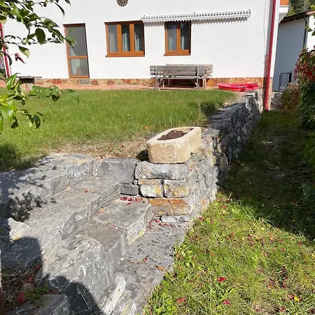 Hrda Ves - Dum U Slunce Feriehus *